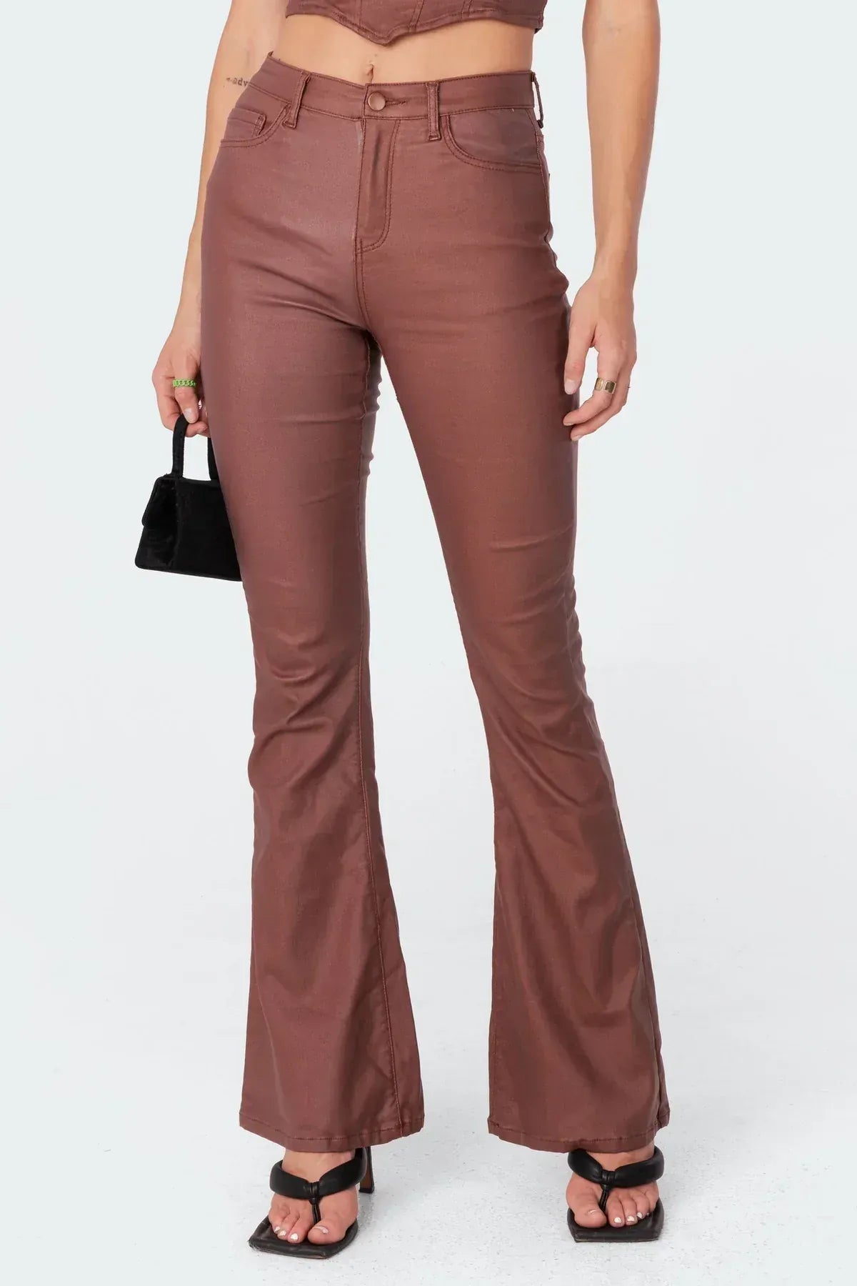 Pantalón Noir Flare