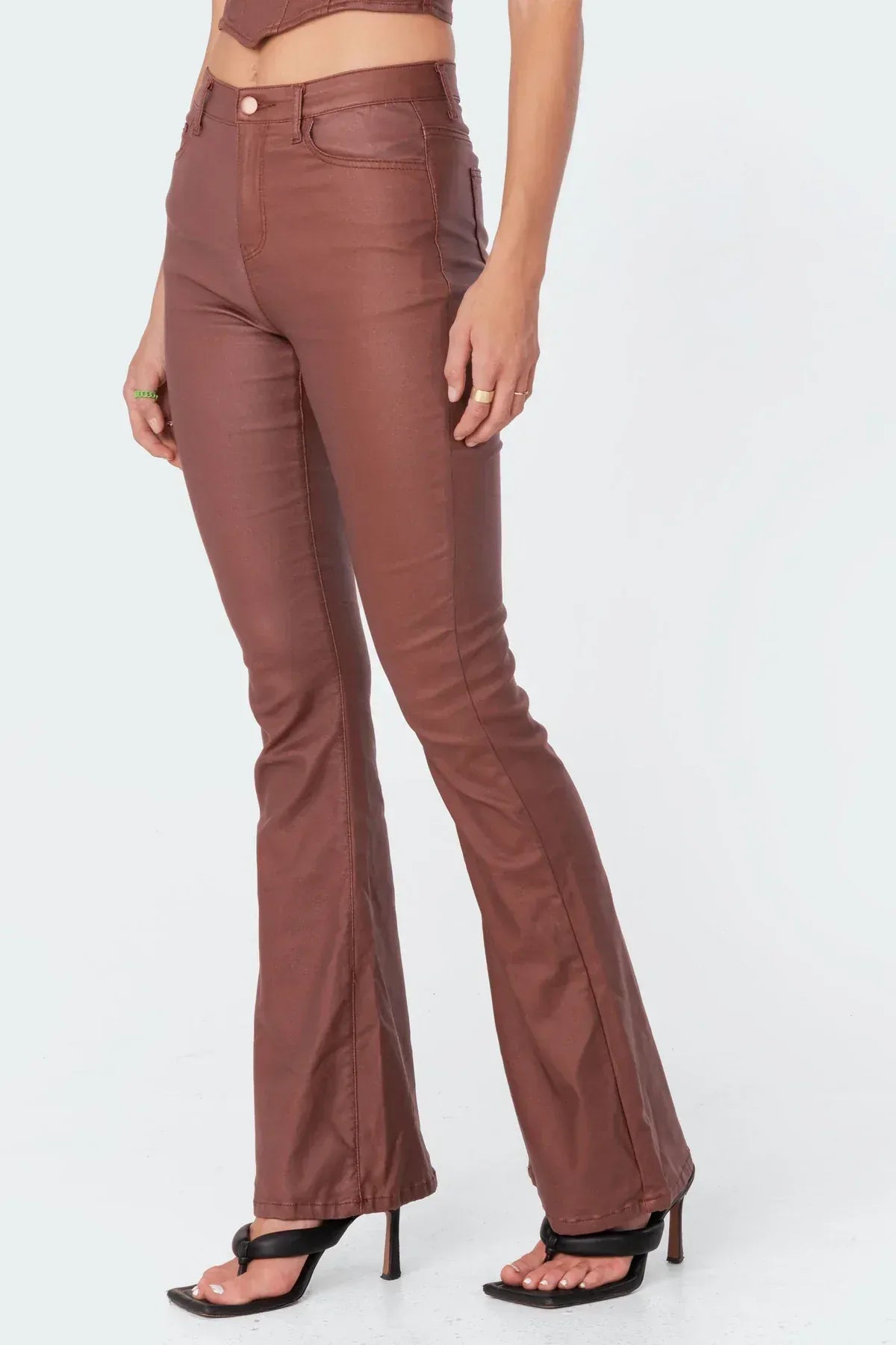 Pantalón Noir Flare
